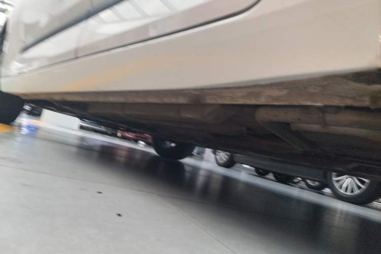 Used Baojun RC-5 2020 1.5L CVT Smart Elite Edition Left Side Sill