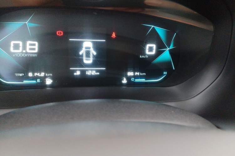 Used Baojun RC-5 2020 RC-5W 1.5L Manual Zhizhao Elite Edition Odometer Close Up