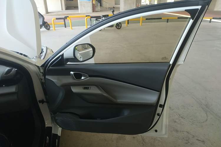 Used Baojun RC-5 2020 1.5L Manual Zhiyao Elite Edition Right Front Door Interior