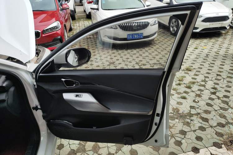 Used Baojun RC-5 2020 1.5T CVT Smart Shine Flagship Edition Right Front Door Interior