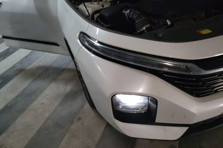 Used Baojun RC-5 2020 1.5T CVT Smart Shine Prestige Edition Right Front Headlight