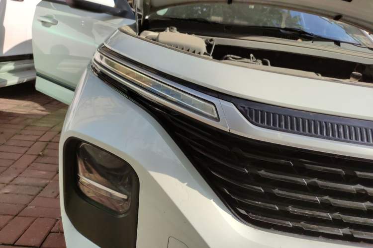 Used Baojun RC-5 2020 1.5L Manual Zhiyao Elite Edition Right Front Headlight