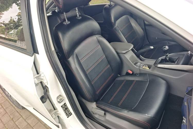 Used Baojun RC-5 2020 1.5L Manual Zhiyao Elite Edition Right Front Seat