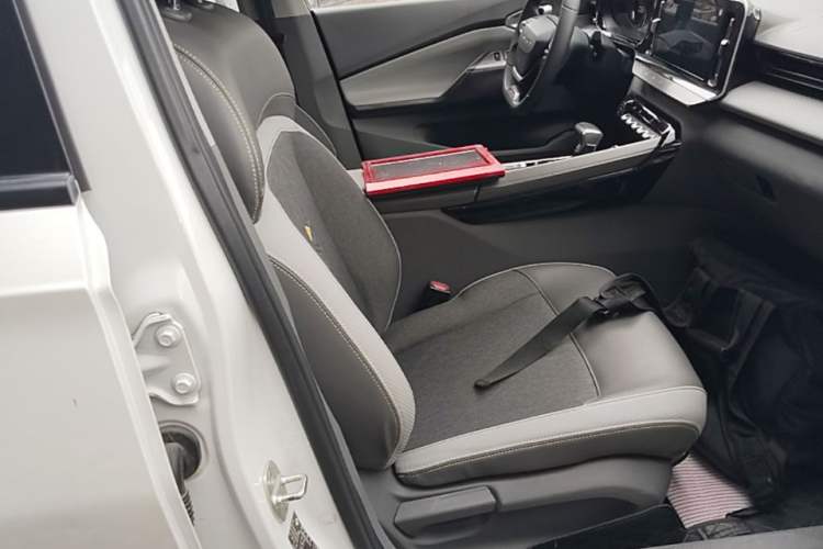 Used Baojun RC-5 2020 1.5T CVT Smart Luxury Edition Right Front Seat