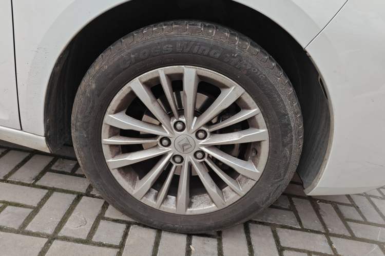 Used Baojun RC-5 2020 1.5T CVT Smart Luxury Edition Right Front Wheel Hub
