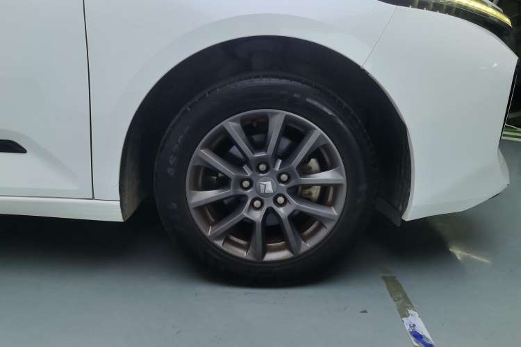 Used Baojun RC-5 2020 1.5L Manual Smart Luxury Edition Right Front Wheel Hub