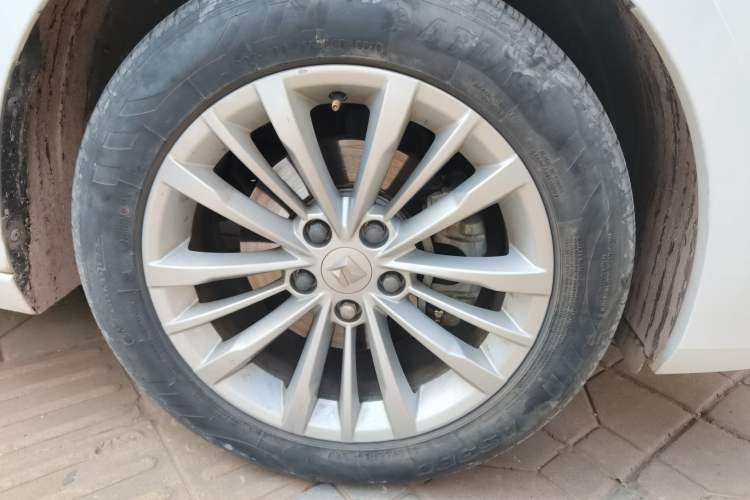 Used Baojun RC-5 2020 1.5T CVT Smart Shine Prestige Edition Right Front Wheel Hub