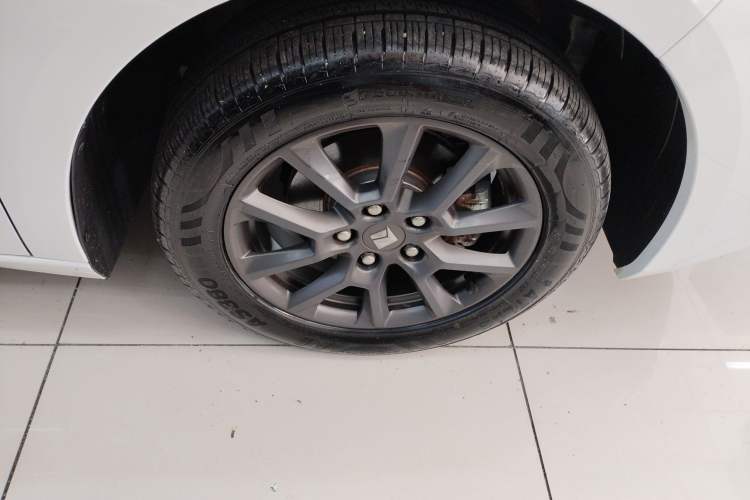 Used Baojun RC-5 2020 RC-5W 1.5L Manual Zhizhao Elite Edition Right Front Wheel Hub