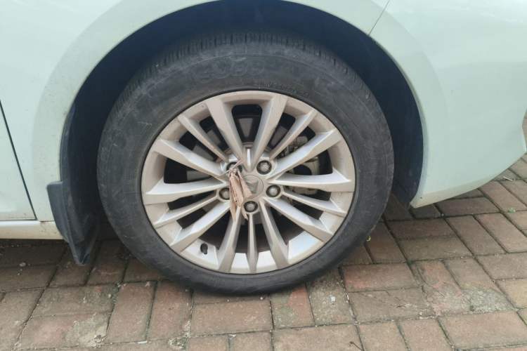 Used Baojun RC-5 2020 1.5T CVT Smart Luxury Edition Right Front Wheel Hub