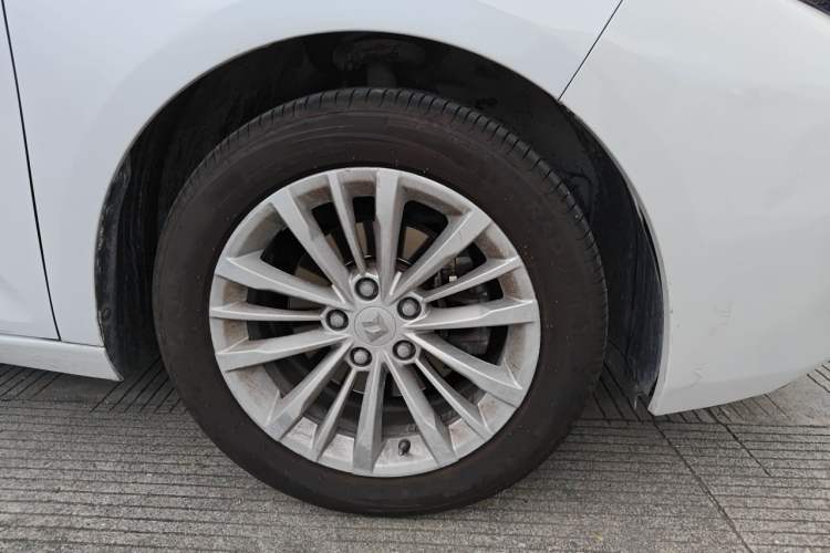 Used Baojun RC-5 2020 1.5T CVT Smart Luxury Edition Right Front Wheel Hub