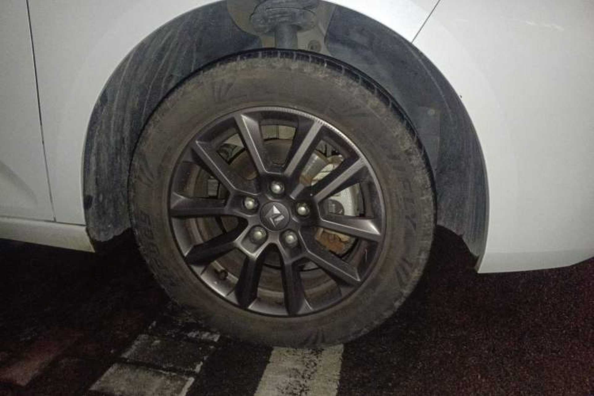 Used Baojun RC-5 2020 1.5L Manual Zhiyao Elite Edition Right Front Wheel Hub