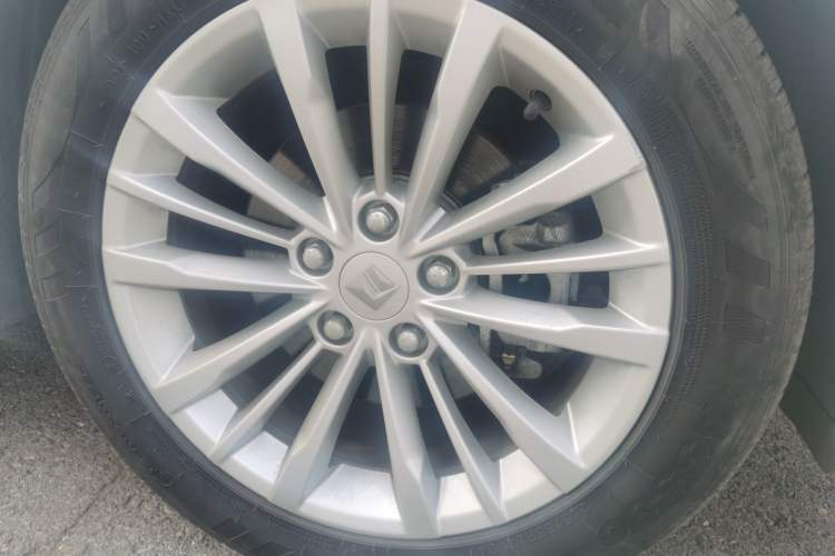 Used Baojun RC-5 2020 1.5T CVT Smart Shine Prestige Edition Right Front Wheel Hub