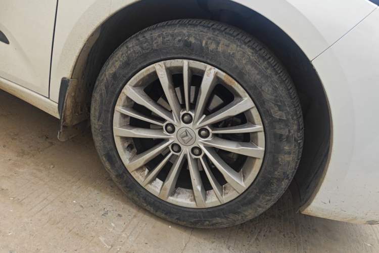 Used Baojun RC-5 2020 1.5T CVT Smart Shine Prestige Edition Right Front Wheel Hub