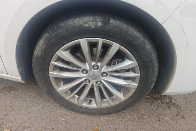 Used Baojun RC-5 2020 1.5T CVT Smart Luxury Edition Right Front Wheel Hub