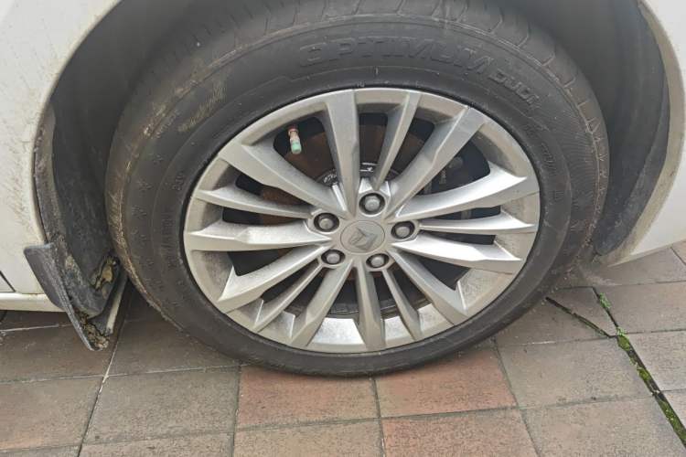 Used Baojun RC-5 2020 1.5T CVT Smart Luxury Edition Right Front Wheel Hub
