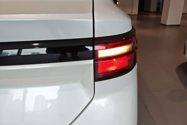 Used Baojun RC-5 2020 1.5L CVT Smart Elite Edition Right Rear Taillight