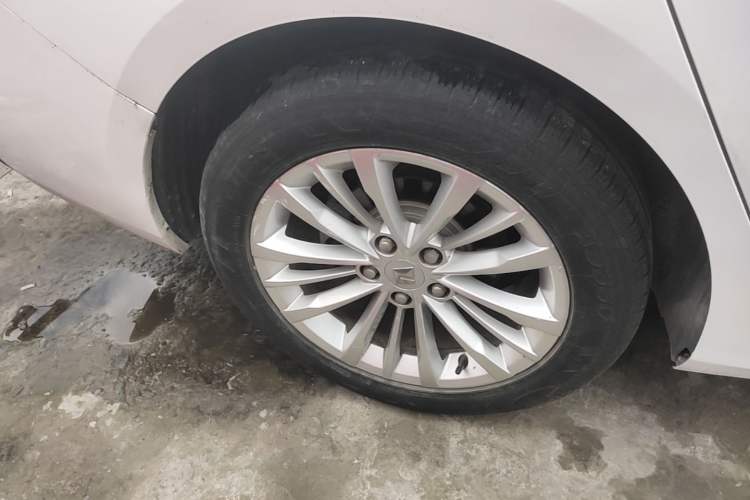 Used Baojun RC-5 2020 1.5T Manual Smart Luxury Edition Right Rear Wheel Hub