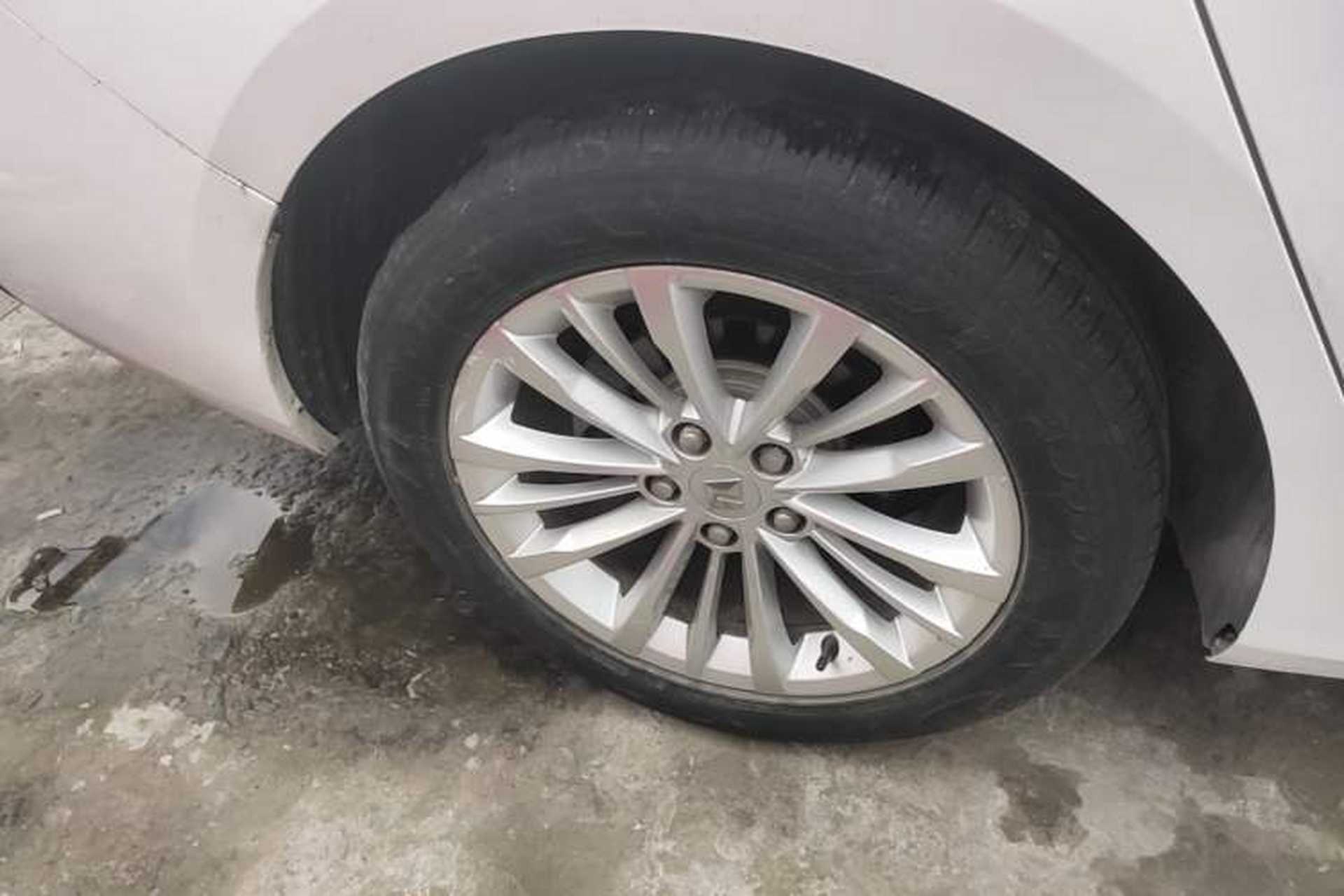 Used Baojun RC-5 2020 1.5T Manual Smart Luxury Edition Right Rear Wheel Hub