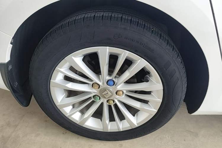 Used Baojun RC-5 2020 1.5T CVT Smart Luxury Edition Right Rear Wheel Hub