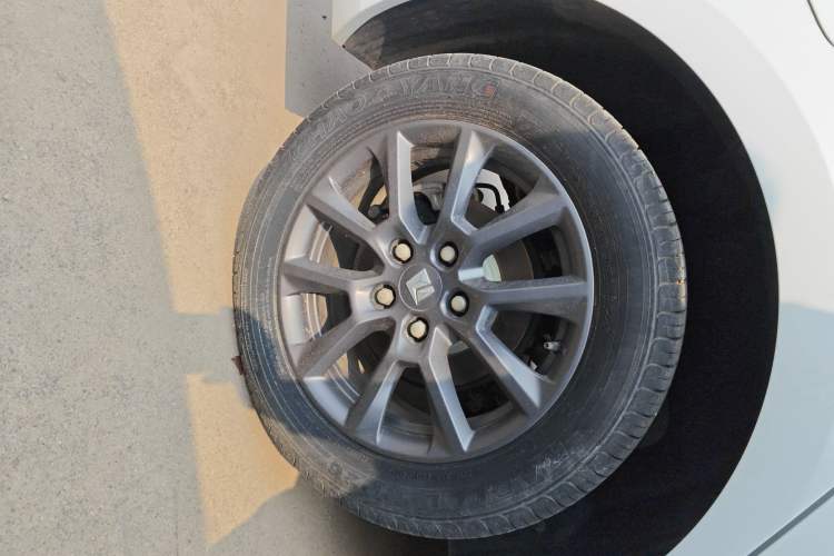Used Baojun RC-5 2020 1.5L Manual Smart Luxury Edition Right Rear Wheel Hub