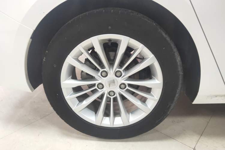 Used Baojun RC-5 2020 1.5T CVT Smart Luxury Edition Right Rear Wheel Hub