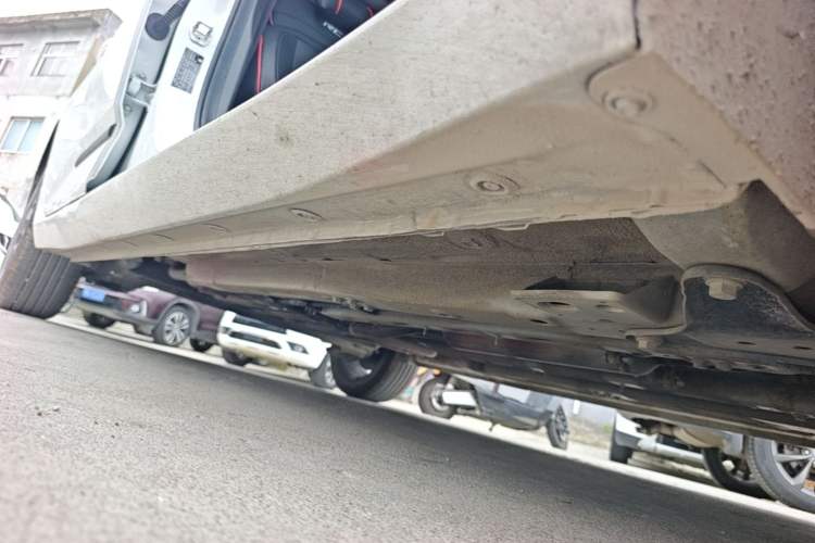 Used Baojun RC-5 2020 1.5L CVT Smart Elite Edition Right Side Sill