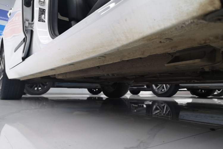 Used Baojun RC-5 2020 1.5T CVT Smart Shine Flagship Edition Right Side Sill