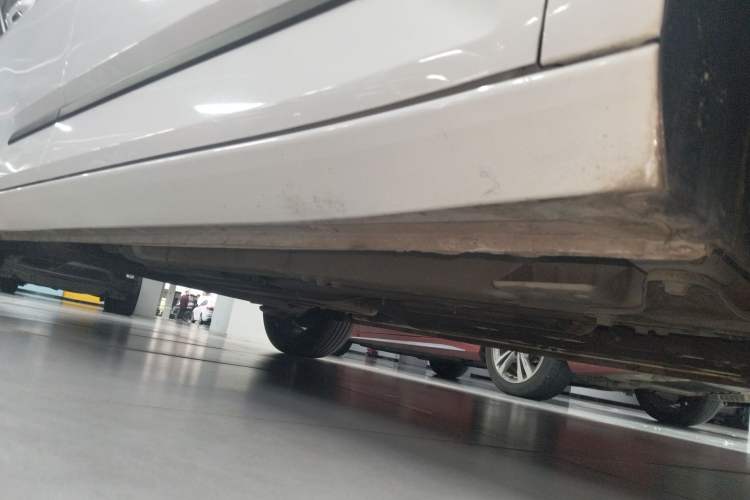 Used Baojun RC-5 2020 1.5L CVT Smart Elite Edition Right Side Sill
