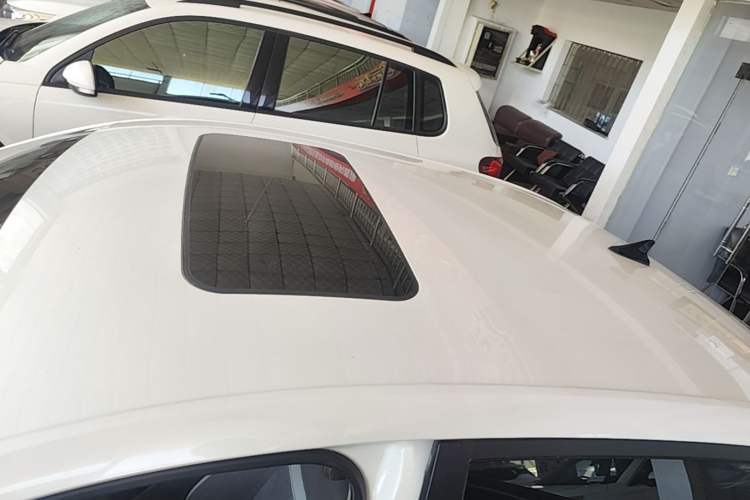 Used Baojun RC-5 2020 1.5L Manual Zhiyao Elite Edition Roof