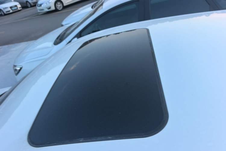Used Baojun RC-5 2020 1.5T CVT Smart Shine Prestige Edition Roof