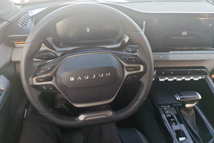 Used Baojun RC-5 2020 1.5T CVT Smart Luxury Edition Steering Wheel