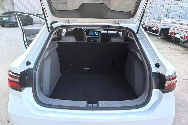 Used Baojun RC-5 2020 1.5L CVT Smart Elite Edition Trunk