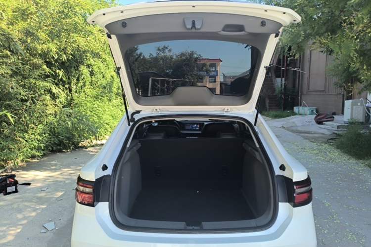 Used Baojun RC-5 2020 1.5L Manual Zhiyao Elite Edition Trunk