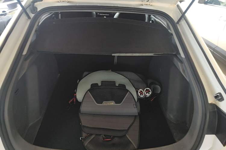 Used Baojun RC-5 2020 1.5L Manual Zhiyao Elite Edition Trunk