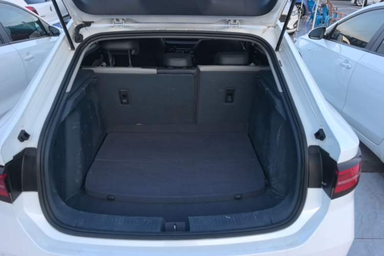 Used Baojun RC-5 2020 1.5T CVT Smart Shine Prestige Edition Trunk