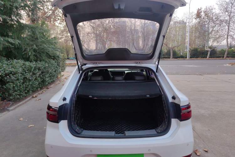 Used Baojun RC-5 2020 1.5L Manual Smart Luxury Edition Trunk