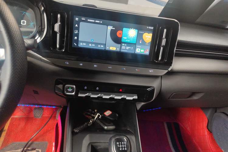 Used Baojun RC-5 2020 1.5T Manual Smart Luxury Edition Audio And AC Panel