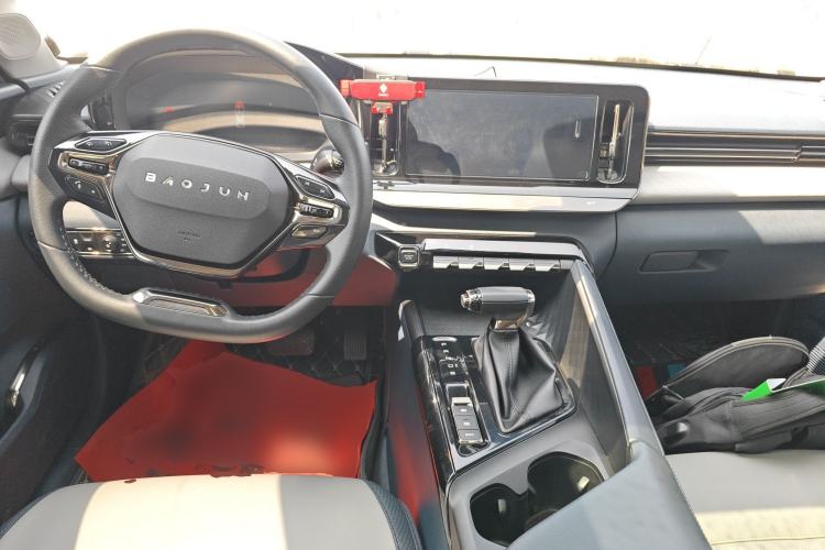 Used Baojun RC-5 2020 1.5T CVT Smart Shine Prestige Edition Center Console
