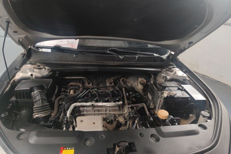 Used Baojun RC-5 2020 1.5T Manual Smart Luxury Edition Engine Bay