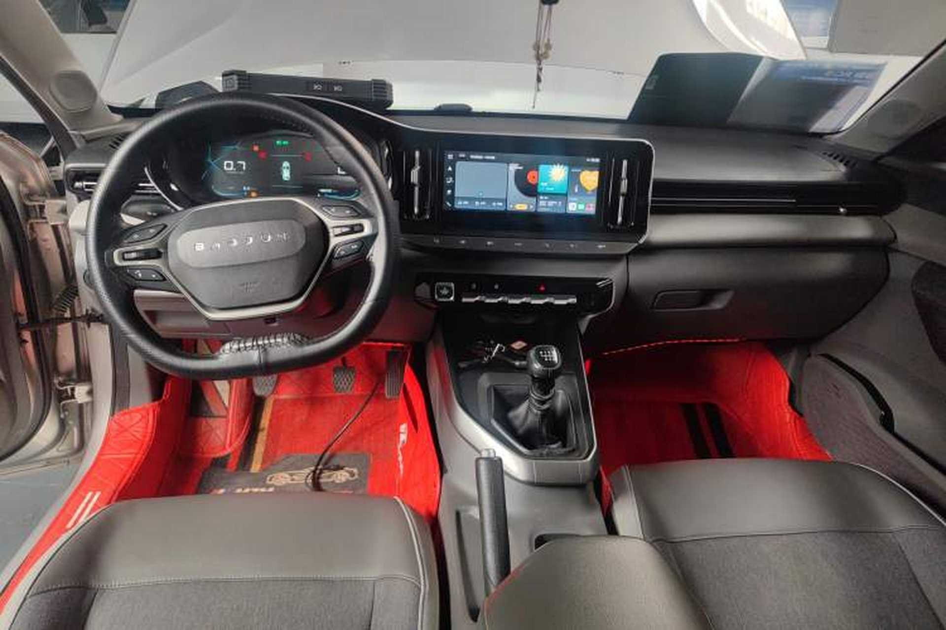 Used Baojun RC-5 2020 1.5T Manual Smart Luxury Edition Interior 2