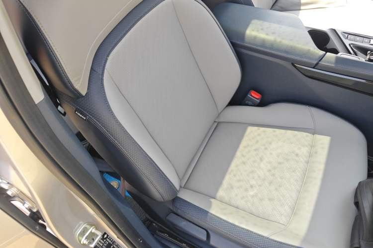Used Baojun RC-5 2020 1.5T CVT Smart Shine Prestige Edition Right Front Seat
