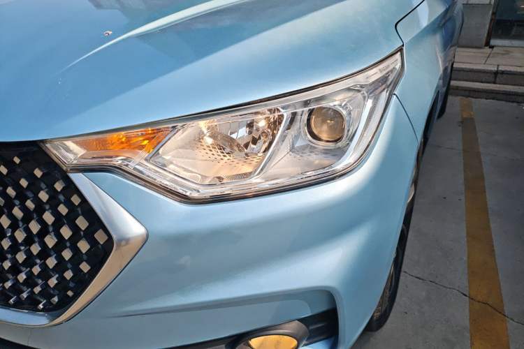 Used Baojun RC-6 2019 1.5T Manual Elite Version with 24-Hour Online Service Left Front Headlight