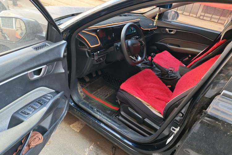 Used Baojun RC-6 2019 1.5T Manual Elite Version with 24-Hour Online Service Driver Seat