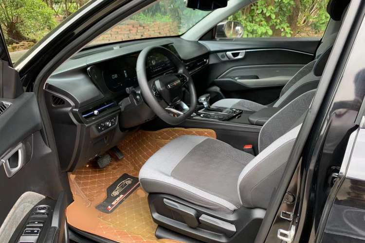 Used Baojun RC-6 2019 1.5T CVT Elite Version with 24-Hour Online Service Driver Seat