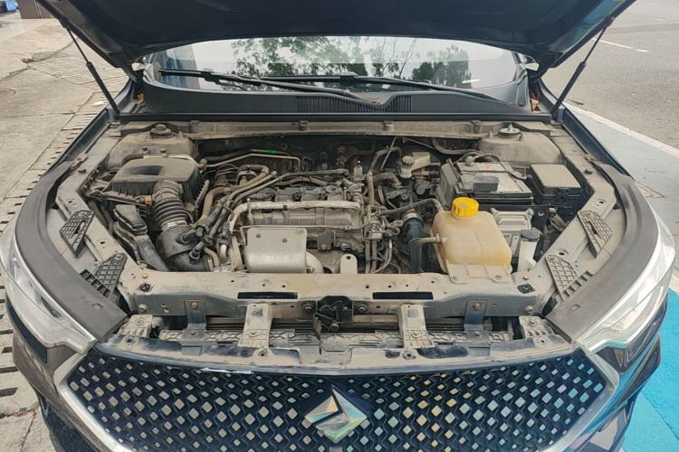 Used Baojun RC-6 2019 1.5T CVT 24-Hour Online Prestige Edition Engine Bay