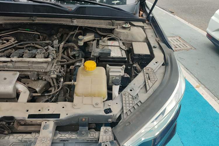 Used Baojun RC-6 2019 1.5T CVT 24-Hour Online Prestige Edition Engine Bay Left