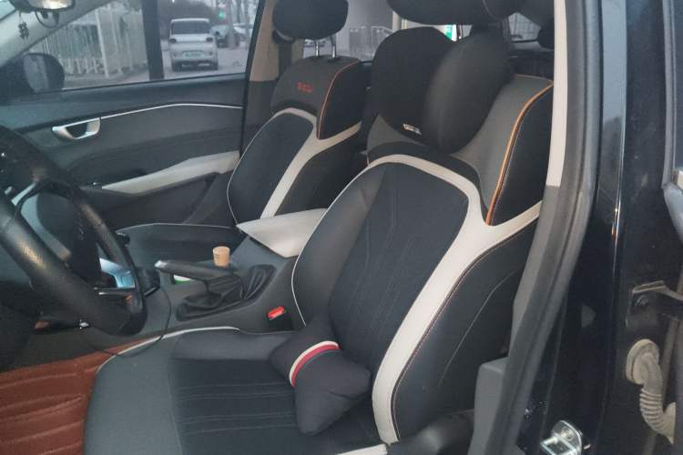 Used Baojun RC-6 2019 1.5T Manual 24-Hour Online Luxury Version Left Front Seat