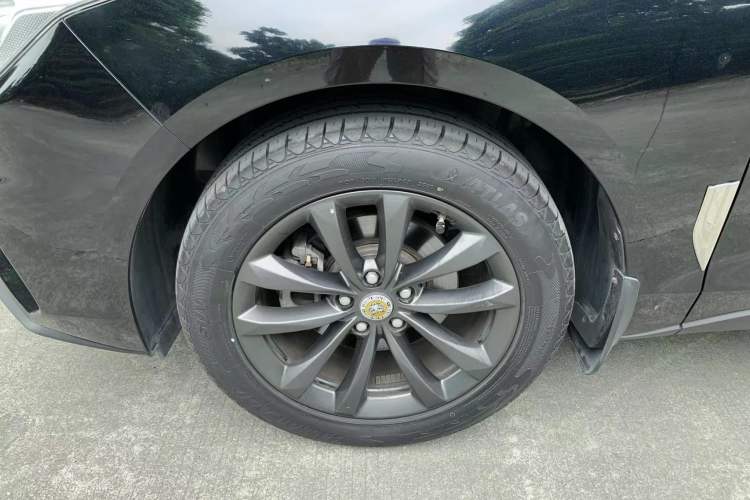 Used Baojun RC-6 2019 1.5T CVT Elite Version with 24-Hour Online Service Left Front Wheel Hub
