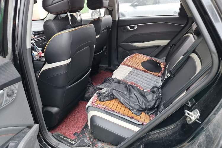 Used Baojun RC-6 2019 1.5T CVT 24-Hour Online Luxury Edition Left Rear Seat