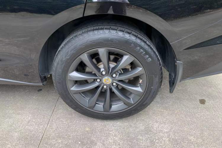 Used Baojun RC-6 2019 1.5T CVT Elite Version with 24-Hour Online Service Left Rear Wheel Hub